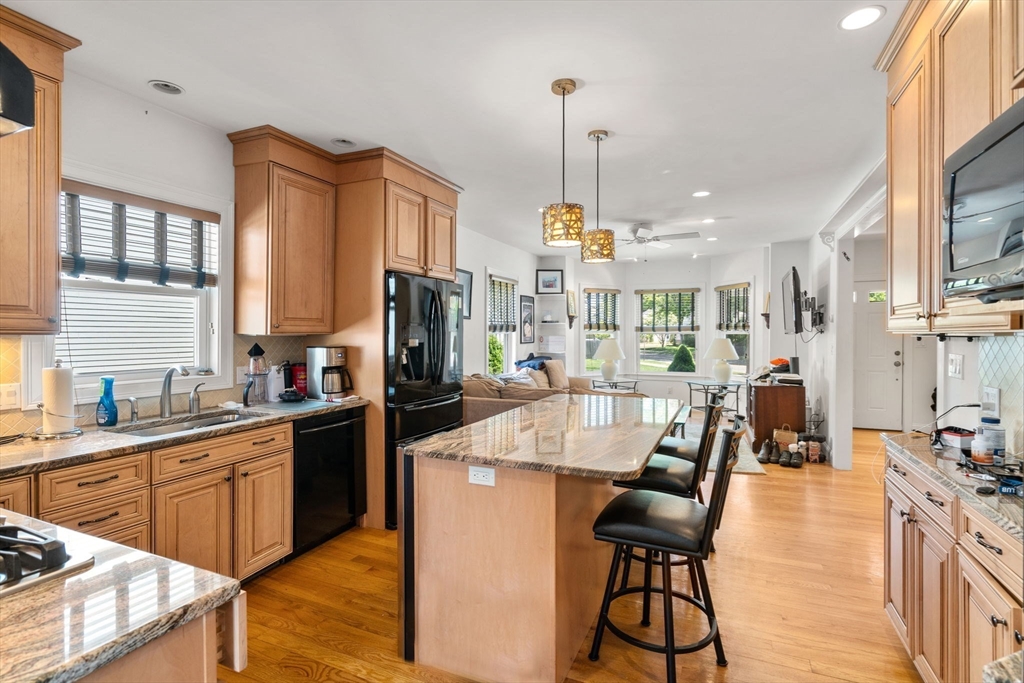 379 Hunnewell, Needham, Massachusetts, 3 Bedrooms Bedrooms, 8 Rooms Rooms,2.5 BathroomsBathrooms,Residential,For Sale,Hunnewell,73386575