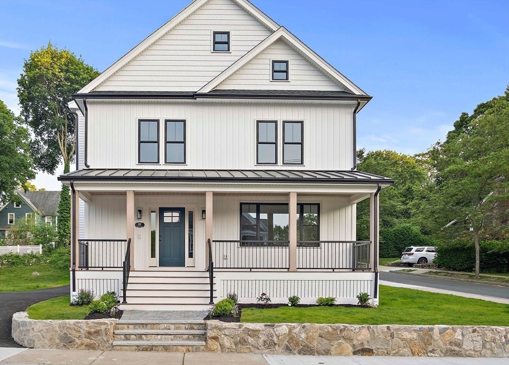 82 Oakland Street, Melrose, Massachusetts, 4 Bedrooms Bedrooms, 14 Rooms Rooms,3.5 BathroomsBathrooms,Residential,For Sale,Oakland Street,73386623