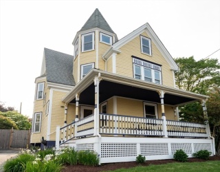 37 Chestnut St, Stoneham, Massachusetts, 3 Bedrooms Bedrooms, 6 Rooms Rooms,1.5 BathroomsBathrooms,Residential,For Sale,Chestnut St,73386440