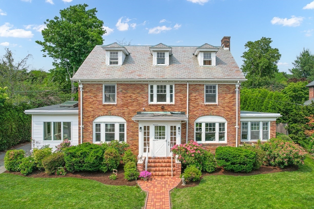 20 Mandalay Rd., Newton, Massachusetts, 6 Bedrooms Bedrooms, 12 Rooms Rooms,3.5 BathroomsBathrooms,Residential,For Sale,Mandalay Rd.,73386613