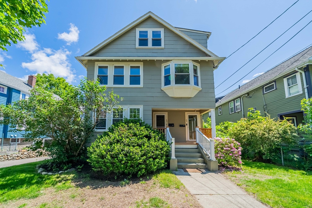 24 Parker St, Arlington, Massachusetts, 6 Bedrooms Bedrooms, 9 Rooms Rooms,2 BathroomsBathrooms,Residential,For Sale,Parker St,73386438