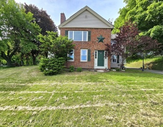 3 Main St, Spencer, Massachusetts, 5 Bedrooms Bedrooms, 11 Rooms Rooms,2 BathroomsBathrooms,Residential Income,For Sale,Main St,73386659