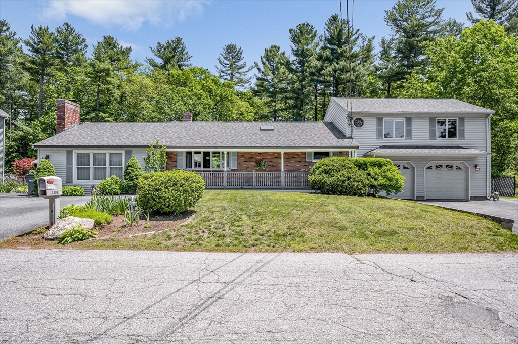 18 Patriot Rd, Tewksbury, Massachusetts, 7 Bedrooms Bedrooms, 16 Rooms Rooms,4 BathroomsBathrooms,Residential,For Sale,Patriot Rd,73386717