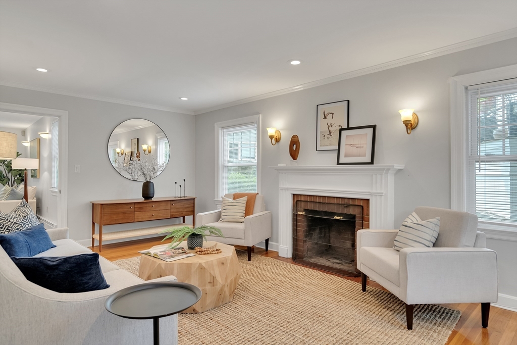 100 Summit, Brookline, Massachusetts, 4 Bedrooms Bedrooms, 10 Rooms Rooms,2.5 BathroomsBathrooms,Residential,For Sale,Summit,73386498