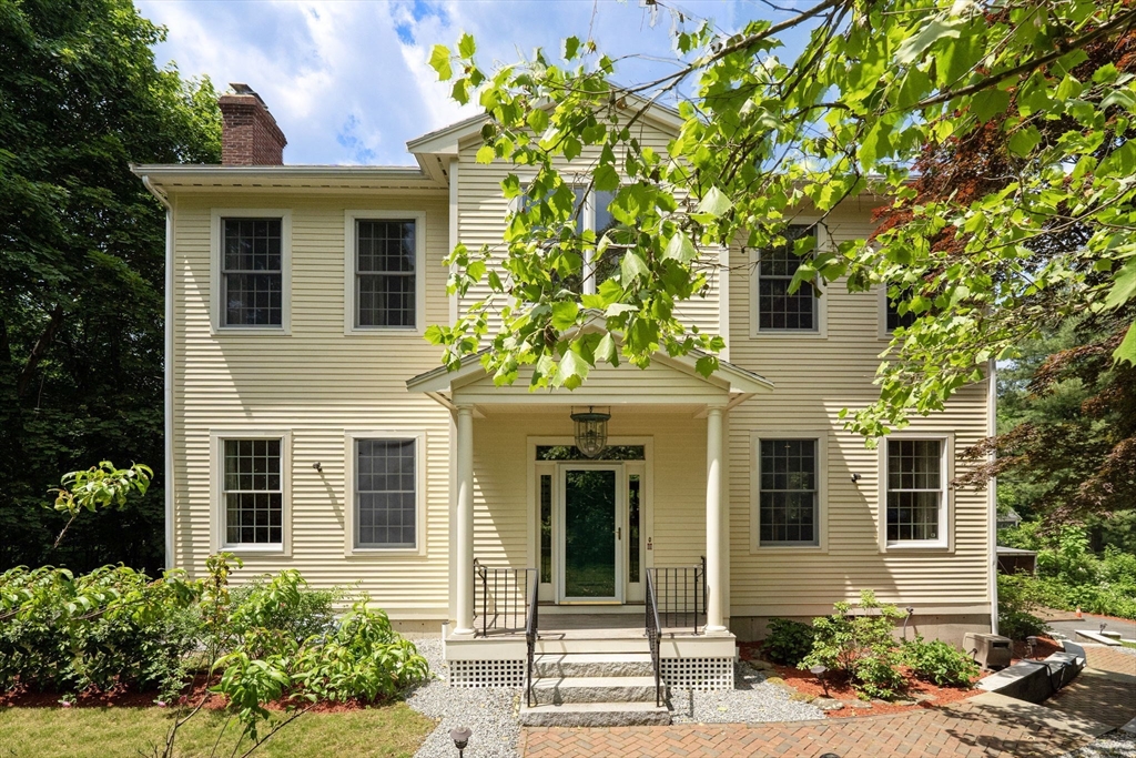 134 Burlington St, Lexington, Massachusetts, 6 Bedrooms Bedrooms, 12 Rooms Rooms,4 BathroomsBathrooms,Residential,For Sale,Burlington St,73386771
