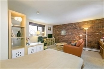 1 Belknap, Arlington, Massachusetts, 1 Room Rooms,1 BathroomBathrooms,Residential Lease,For Rent,Belknap,73386773