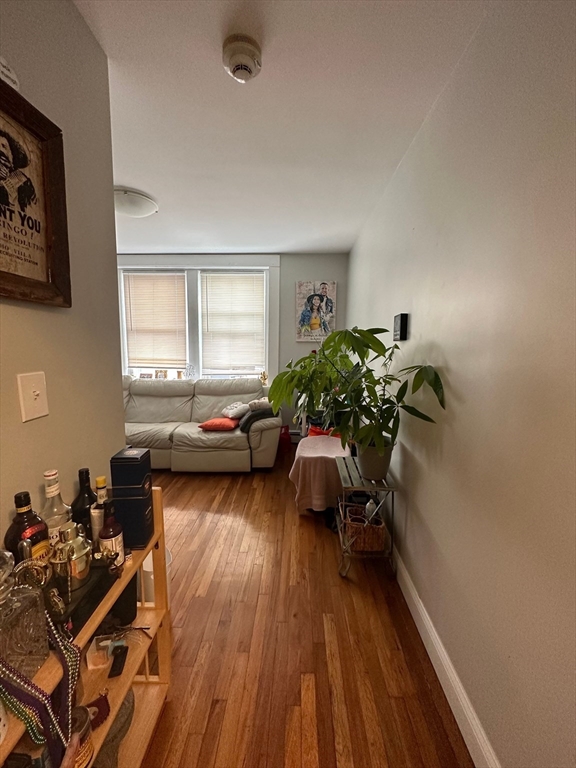 972-974 Saratoga Street, Boston, Massachusetts, 2 Bedrooms Bedrooms, 4 Rooms Rooms,1 BathroomBathrooms,Residential Lease,For Rent,Saratoga Street,73386783