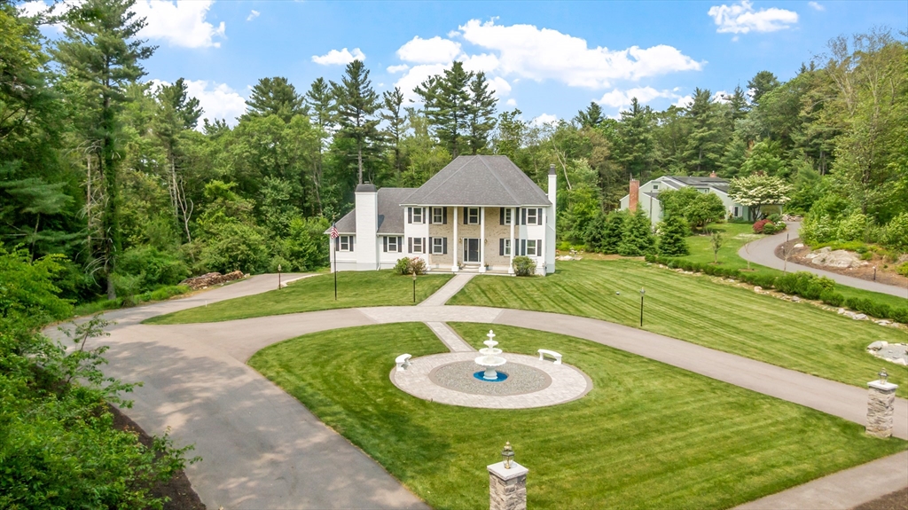 69 Carter Dr, Framingham, Massachusetts, 4 Bedrooms Bedrooms, 11 Rooms Rooms,2.5 BathroomsBathrooms,Residential,For Sale,Carter Dr,73386372