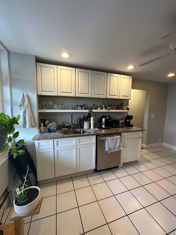 972-974 Saratoga Street, Boston, Massachusetts, 2 Bedrooms Bedrooms, 4 Rooms Rooms,1 BathroomBathrooms,Residential Lease,For Rent,Saratoga Street,73386782