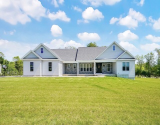 2 Turning Leaf Rd, Ludlow, Massachusetts, 4 Bedrooms Bedrooms, 7 Rooms Rooms,2.5 BathroomsBathrooms,Residential,For Sale,Turning Leaf Rd,73379955