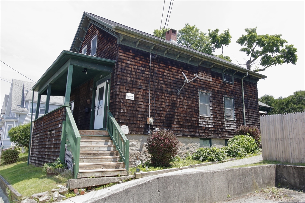100 Ridge St, Fall River, Massachusetts, 3 Bedrooms Bedrooms, 8 Rooms Rooms,2 BathroomsBathrooms,Residential,For Sale,Ridge St,73386807