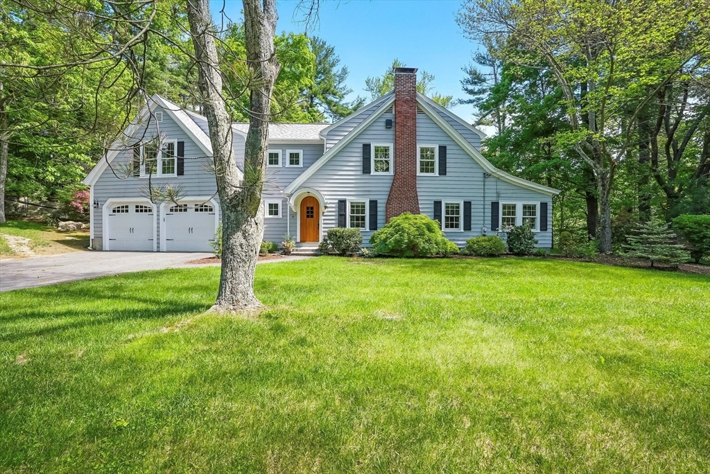 43 West Main, Upton, Massachusetts, 3 Bedrooms Bedrooms, 9 Rooms Rooms,3 BathroomsBathrooms,Residential,For Sale,West Main,73382719