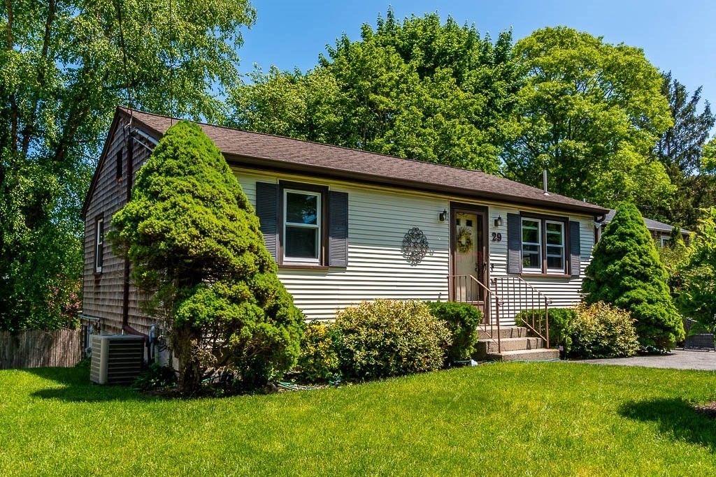 29 Coral Street, Plymouth, Massachusetts, 2 Bedrooms Bedrooms, 4 Rooms Rooms,1 BathroomBathrooms,Residential,For Sale,Coral Street,73386884