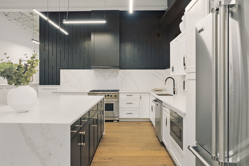 147 Sherman St, Cambridge, Massachusetts, 2 Bedrooms Bedrooms, 4 Rooms Rooms,1 BathroomBathrooms,Residential,For Sale,Sherman St,73386835