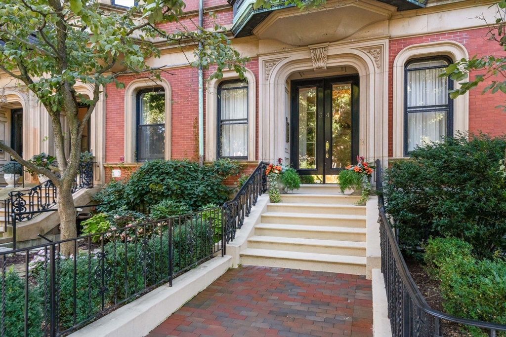 34 Commonwealth Ave, Boston, Massachusetts, 1 Bedroom Bedrooms, 4 Rooms Rooms,1.5 BathroomsBathrooms,Residential,For Sale,Commonwealth Ave,73268348