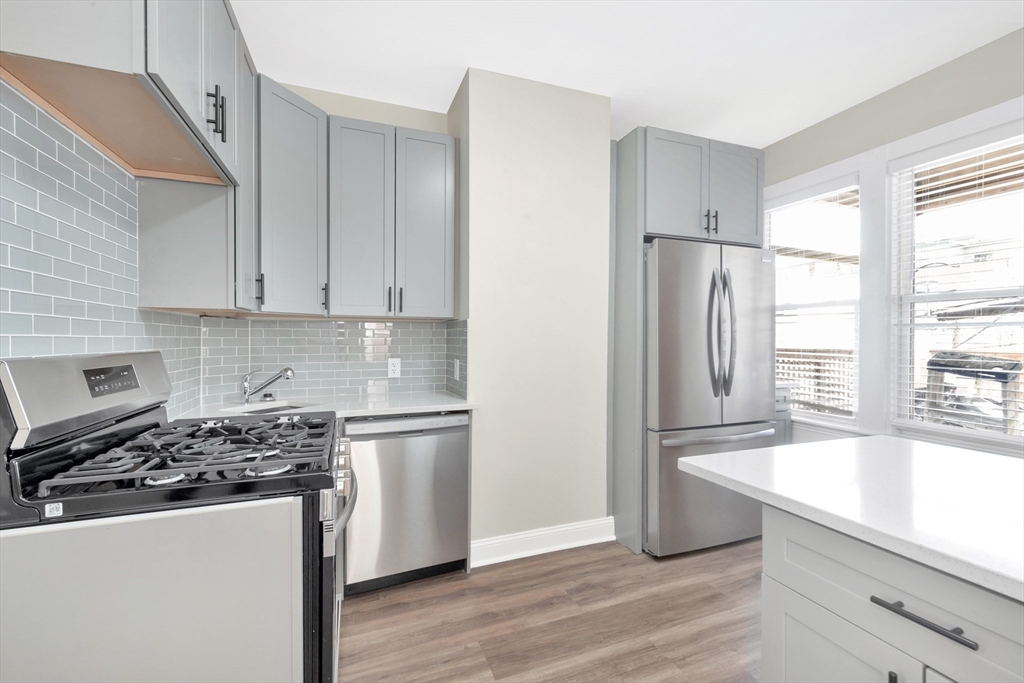 101 School Street, Boston, Massachusetts, 4 Bedrooms Bedrooms, 6 Rooms Rooms,2.5 BathroomsBathrooms,Residential Lease,For Rent,School Street,73386972