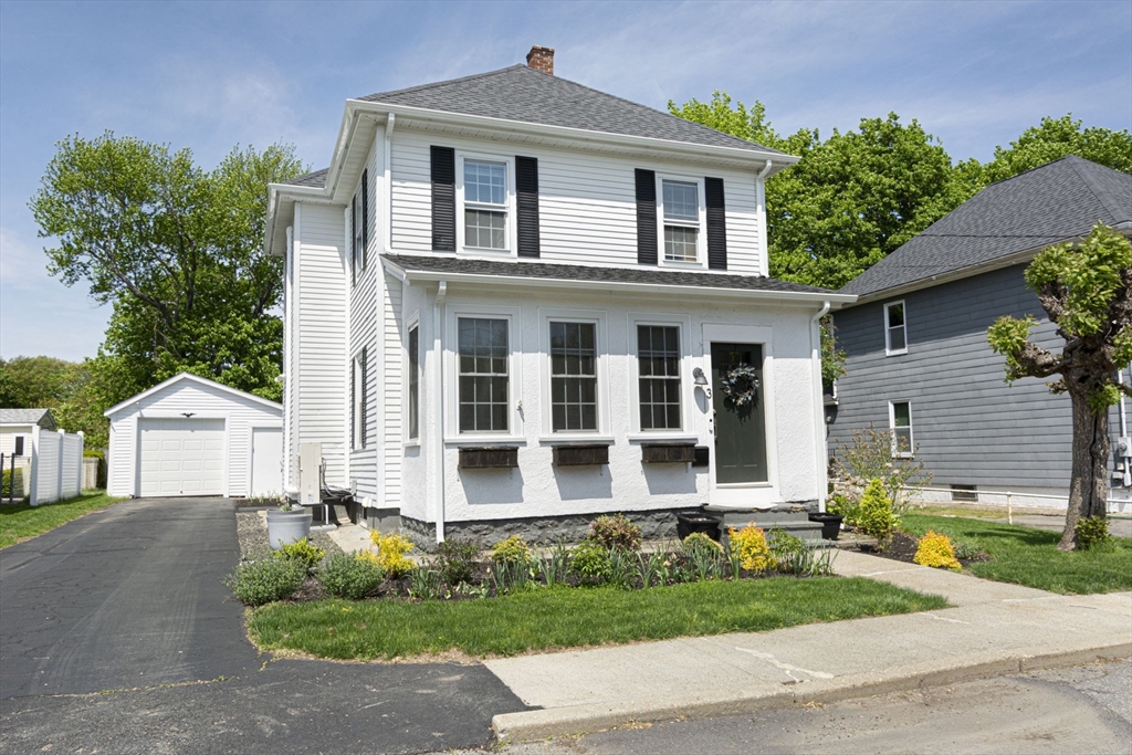 3 Worcester, Clinton, Massachusetts, 3 Bedrooms Bedrooms, 6 Rooms Rooms,2 BathroomsBathrooms,Residential,For Sale,Worcester,73386964