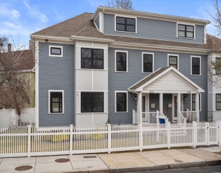 472-474 Hyde Park Ave, Boston, Massachusetts, 4 Bedrooms Bedrooms, 7 Rooms Rooms,3.5 BathroomsBathrooms,Residential,For Sale,Hyde Park Ave,73387038