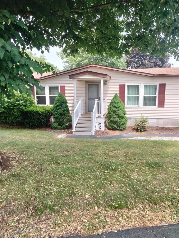 48 Leisurewoods Drive, Rockland, Massachusetts, 2 Bedrooms Bedrooms, 5 Rooms Rooms,2 BathroomsBathrooms,Residential,For Sale,Leisurewoods Drive,73387249