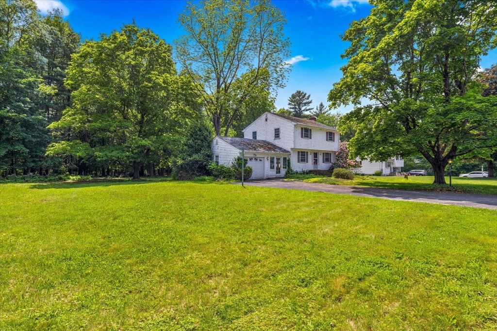 35 Kennelworth Drive, East Bridgewater, Massachusetts, 4 Bedrooms Bedrooms, 7 Rooms Rooms,1.5 BathroomsBathrooms,Residential,For Sale,Kennelworth Drive,73387147