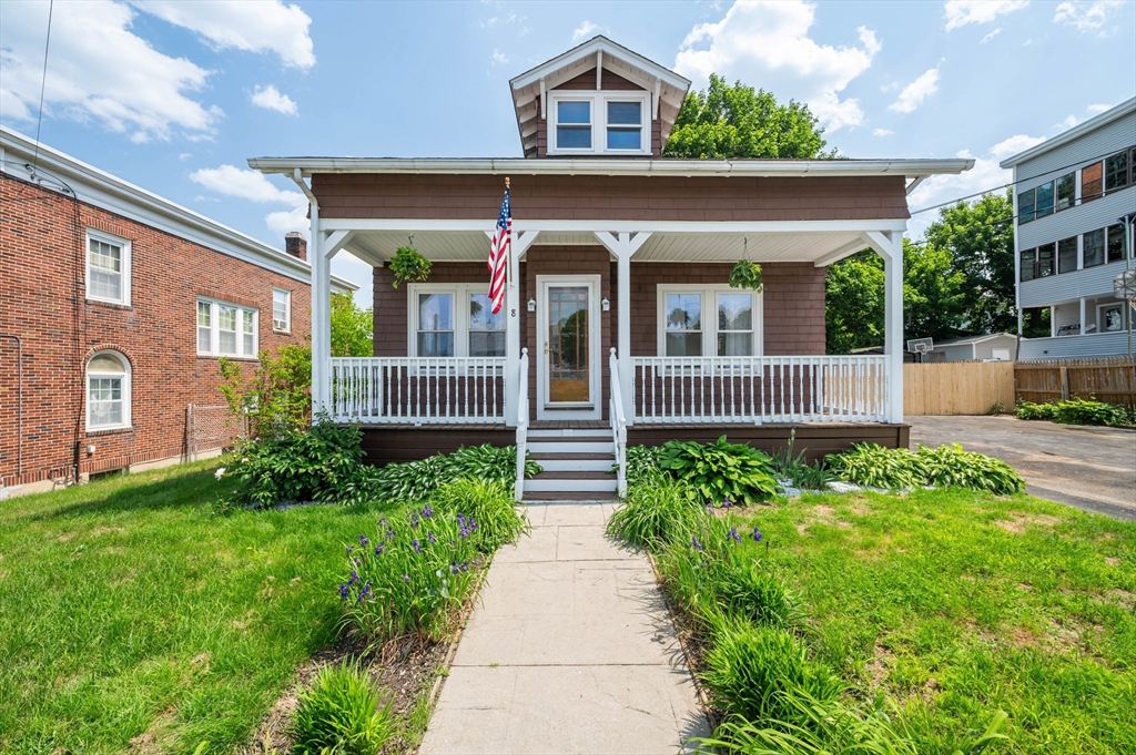 8 Beekman St, Fitchburg, Massachusetts, 4 Bedrooms Bedrooms, 9 Rooms Rooms,2 BathroomsBathrooms,Residential,For Sale,Beekman St,73387145