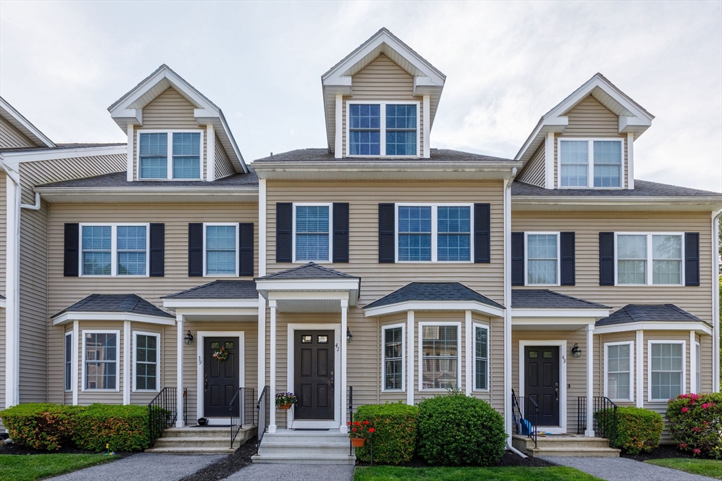 41 Whispering Pine Circle, Worcester, Massachusetts, 2 Bedrooms Bedrooms, 6 Rooms Rooms,2.5 BathroomsBathrooms,Residential,For Sale,Whispering Pine Circle,73387170
