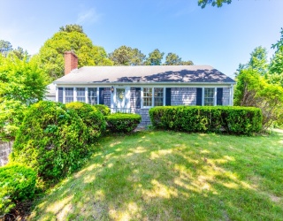 14 Ahab Rd, Yarmouth, Massachusetts, 2 Bedrooms Bedrooms, 5 Rooms Rooms,1 BathroomBathrooms,Residential,For Sale,Ahab Rd,73387266