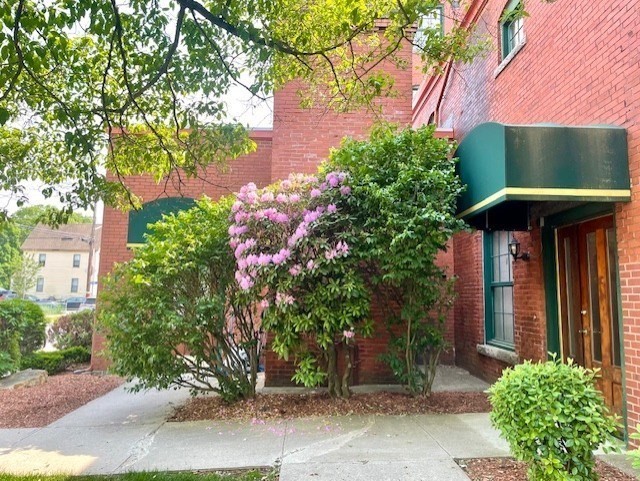 54 Green St, Leominster, Massachusetts, 1 Bedroom Bedrooms, 5 Rooms Rooms,1.5 BathroomsBathrooms,Residential Lease,For Rent,Green St,73387268