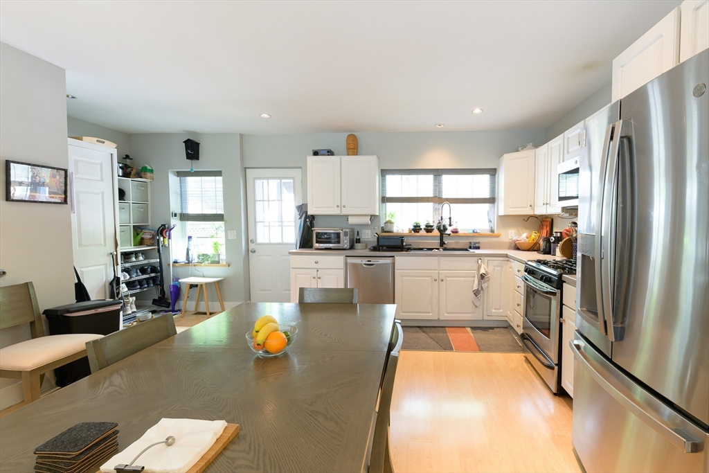 25 Taft St., North Adams, Massachusetts, 3 Bedrooms Bedrooms, 5 Rooms Rooms,1.5 BathroomsBathrooms,Residential,For Sale,Taft St.,73387181