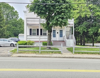 453 Pond St, Braintree, Massachusetts, 2 Bedrooms Bedrooms, 4 Rooms Rooms,1 BathroomBathrooms,Residential Lease,For Rent,Pond St,73387264