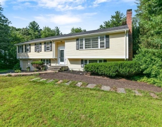 20 Bakers Hill Rd, Weston, Massachusetts, 4 Bedrooms Bedrooms, 9 Rooms Rooms,3 BathroomsBathrooms,Residential Lease,For Rent,Bakers Hill Rd,73387291