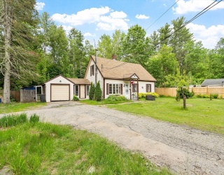 10 Worcester Rd, Townsend, Massachusetts, 3 Bedrooms Bedrooms, 6 Rooms Rooms,2 BathroomsBathrooms,Residential,For Sale,Worcester Rd,73383246