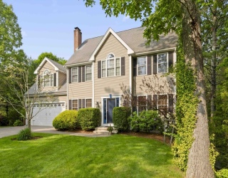 72 Providence St, Mendon, Massachusetts, 4 Bedrooms Bedrooms, 10 Rooms Rooms,3 BathroomsBathrooms,Residential,For Sale,Providence St,73387295