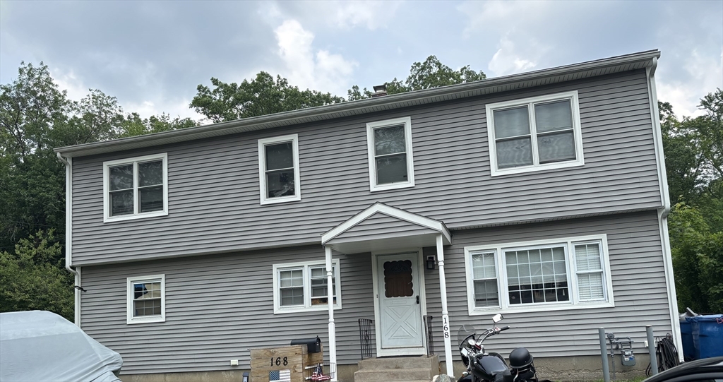 168 Wolcott Ave, West Springfield, Massachusetts, 4 Bedrooms Bedrooms, 8 Rooms Rooms,3.5 BathroomsBathrooms,Residential,For Sale,Wolcott Ave,73387349