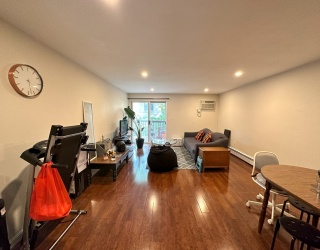 93 Spring St, Watertown, Massachusetts, 3 Bedrooms Bedrooms, 6 Rooms Rooms,2.5 BathroomsBathrooms,Residential Lease,For Rent,Spring St,73387358