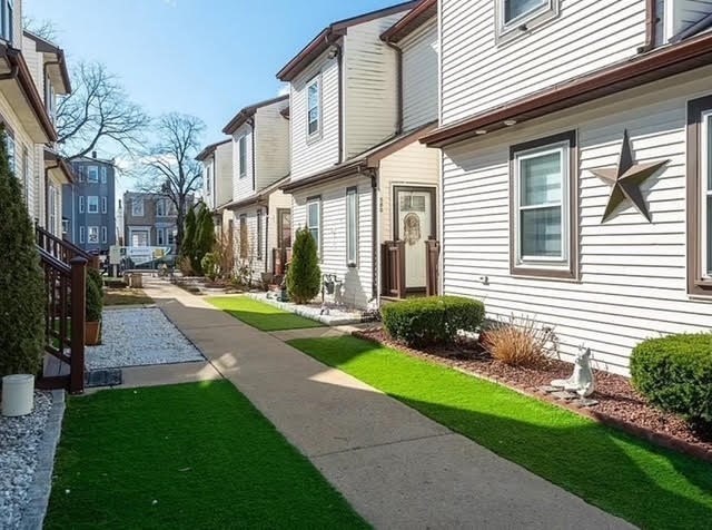 580 Bennington Street, Boston, Massachusetts, 3 Bedrooms Bedrooms, 6 Rooms Rooms,2.5 BathroomsBathrooms,Residential,For Sale,Bennington Street,73387372