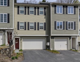 60 Linden St, Wellesley, Massachusetts, 3 Bedrooms Bedrooms, 6 Rooms Rooms,2.5 BathroomsBathrooms,Residential,For Sale,Linden St,73387400