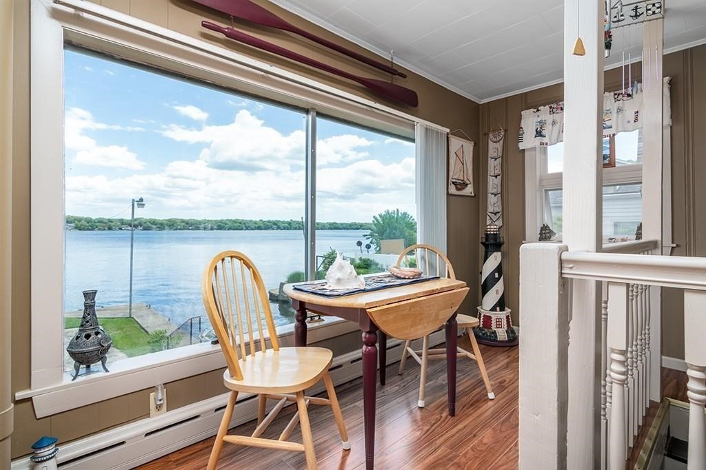 4 Lake Ave, Tiverton, Rhode Island, 3 Bedrooms Bedrooms, 6 Rooms Rooms,2 BathroomsBathrooms,Residential,For Sale,Lake Ave,73387436