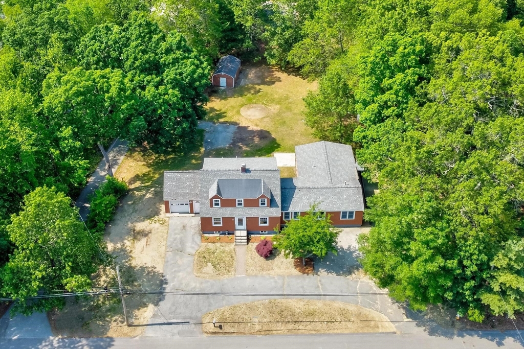 235 Groton Rd, Chelmsford, Massachusetts, 6 Bedrooms Bedrooms, 9 Rooms Rooms,3 BathroomsBathrooms,Residential,For Sale,Groton Rd,73387483