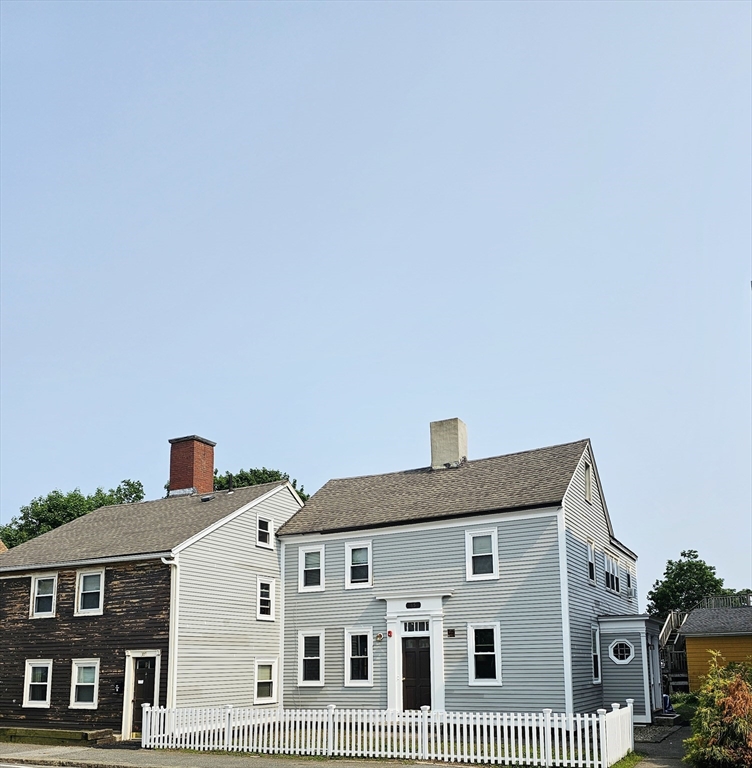 85 Prospect Street, Gloucester, Massachusetts, 1 Bedroom Bedrooms, 3 Rooms Rooms,1 BathroomBathrooms,Residential Lease,For Rent,Prospect Street,73387551