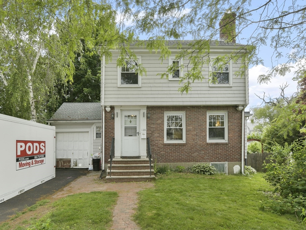 128 Parsons St, Boston, Massachusetts, 3 Bedrooms Bedrooms, 7 Rooms Rooms,2 BathroomsBathrooms,Residential Lease,For Rent,Parsons St,73387613