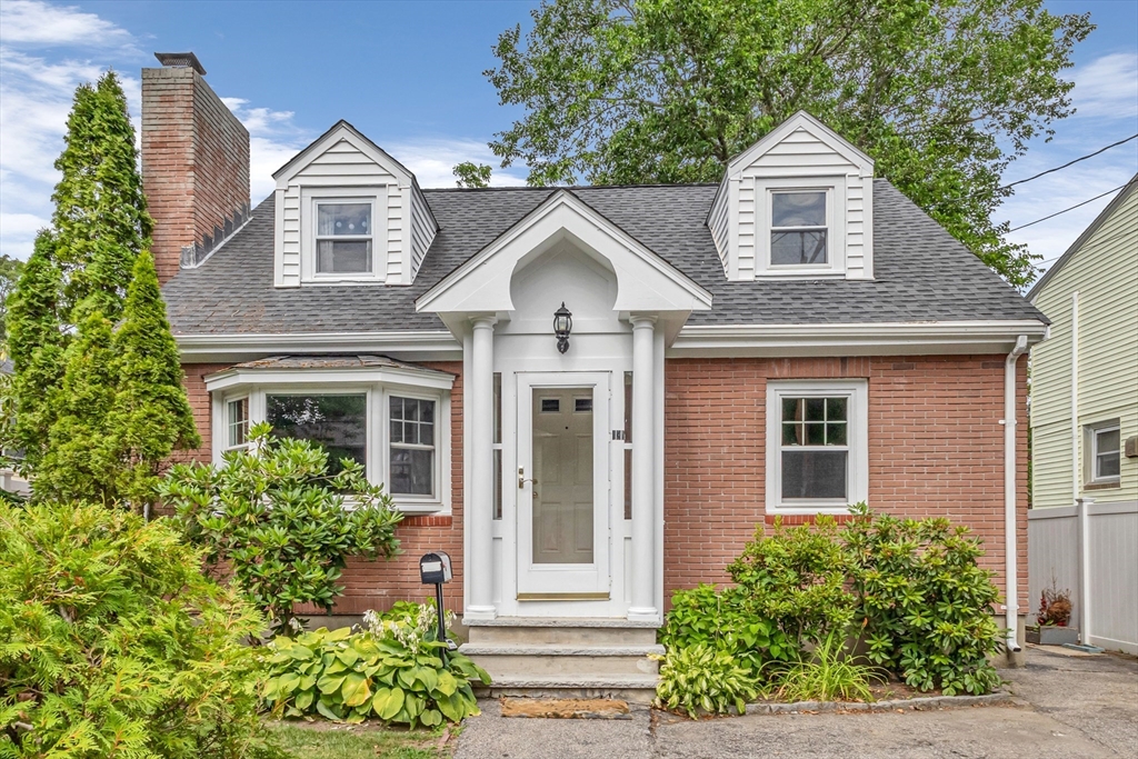 131 Hibbert St, Arlington, Massachusetts, 3 Bedrooms Bedrooms, 7 Rooms Rooms,2 BathroomsBathrooms,Residential Lease,For Rent,Hibbert St,73387695