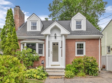 131 Hibbert St, Arlington, Massachusetts, 3 Bedrooms Bedrooms, 7 Rooms Rooms,2 BathroomsBathrooms,Residential Lease,For Rent,Hibbert St,73387695