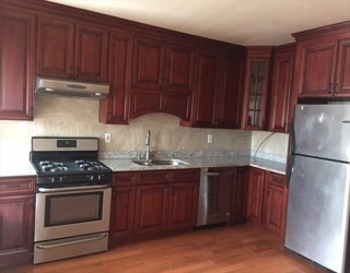 70-72 Prospect Ave, Quincy, Massachusetts, 11 Bedrooms Bedrooms, 18 Rooms Rooms,5.5 BathroomsBathrooms,Residential Income,For Sale,Prospect Ave,73387701