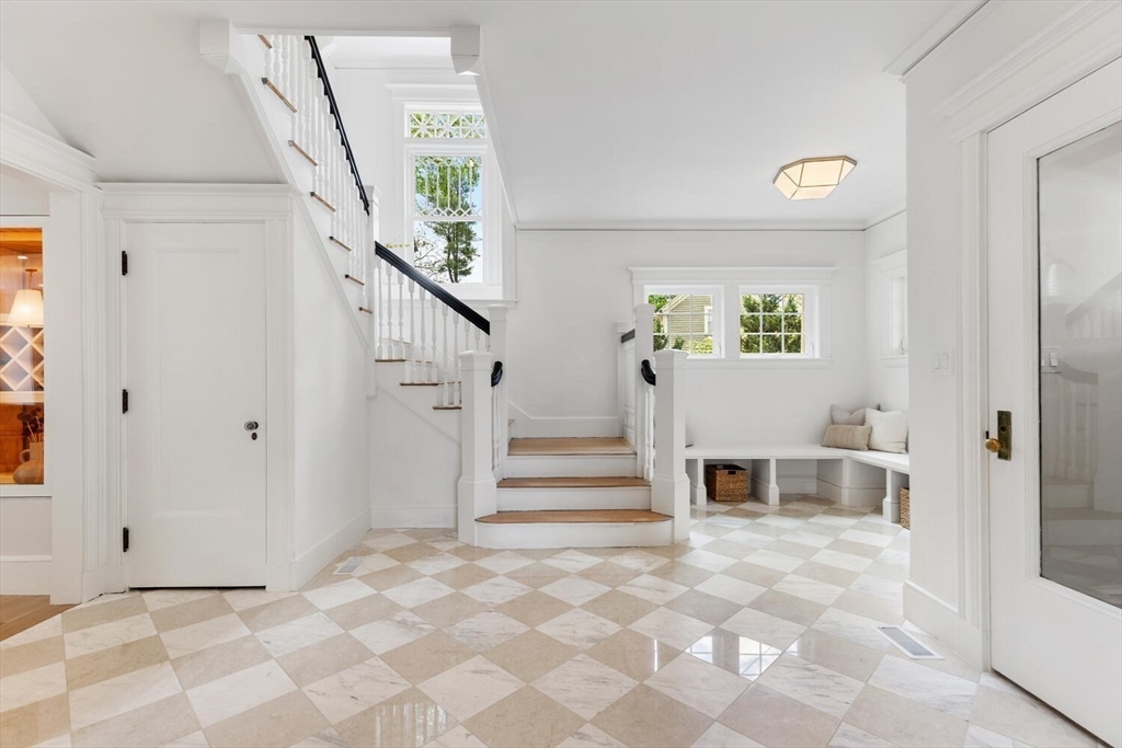 107 Cambridge Street, Winchester, Massachusetts, 6 Bedrooms Bedrooms, 13 Rooms Rooms,4.5 BathroomsBathrooms,Residential,For Sale,Cambridge Street,73387723