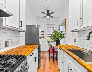 1945 Commonwealth Ave, Boston, Massachusetts, 1 Bedroom Bedrooms, 2 Rooms Rooms,1 BathroomBathrooms,Residential Lease,For Rent,Commonwealth Ave,73387726