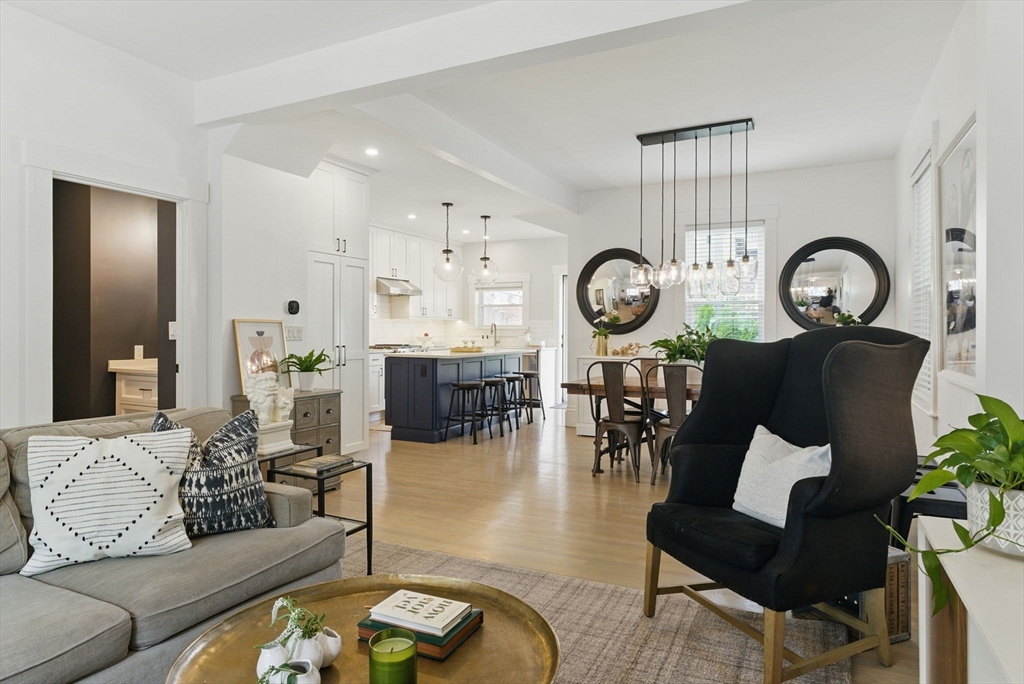 576 E 8th St, Boston, Massachusetts, 4 Bedrooms Bedrooms, 7 Rooms Rooms,2.5 BathroomsBathrooms,Residential,For Sale,E 8th St,73387795