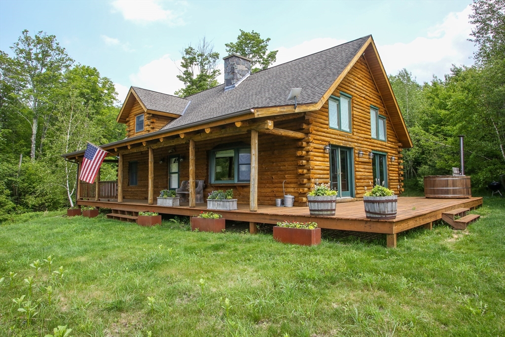 15 Stephanie Ln, Peru, Massachusetts, 3 Bedrooms Bedrooms, 5 Rooms Rooms,2 BathroomsBathrooms,Residential,For Sale,Stephanie Ln,73387848