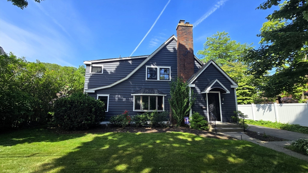 9 Venner Rd, Arlington, Massachusetts, 3 Bedrooms Bedrooms, 8 Rooms Rooms,3.5 BathroomsBathrooms,Residential,For Sale,Venner Rd,73387863
