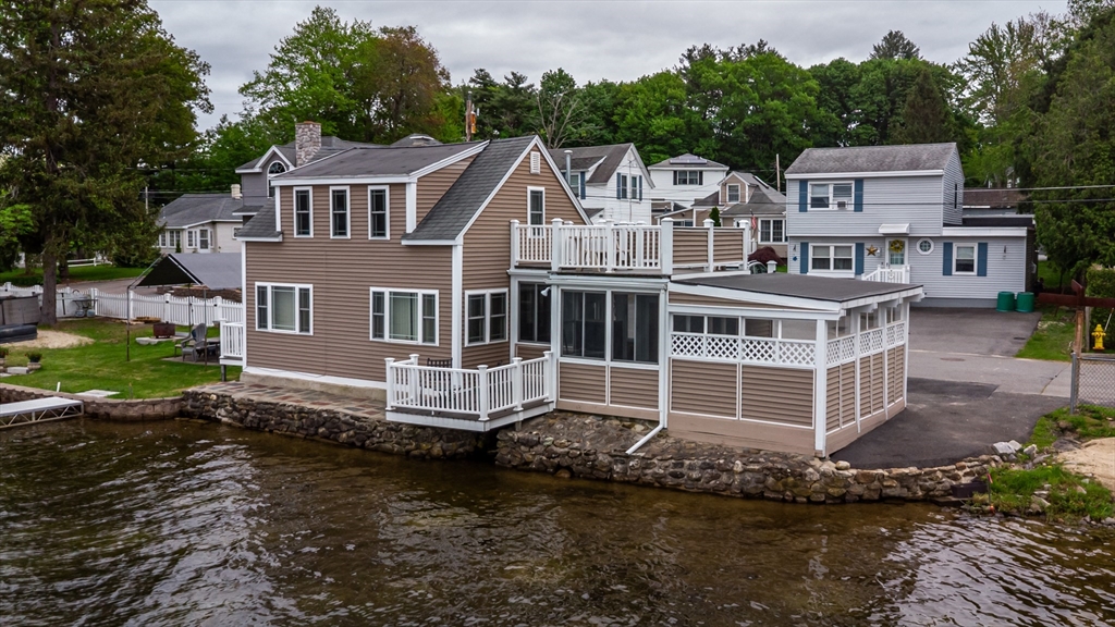 3 Lakeside Ave, Lunenburg, Massachusetts, 2 Bedrooms Bedrooms, 4 Rooms Rooms,1 BathroomBathrooms,Residential,For Sale,Lakeside Ave,73378071